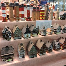 Weihnachtsmarkt vor der Frankfurter Paulskirche