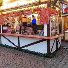 Weihnachtsmarkt vor der Frankfurter Paulskirche