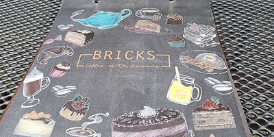BRICKS — coffee with friends in Hanau