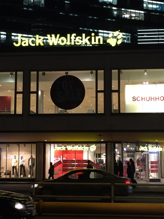 Bild 1 Jack Wolfskin Store in Berlin