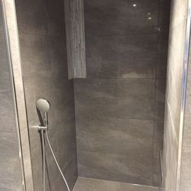 Duschanlage bodeneben