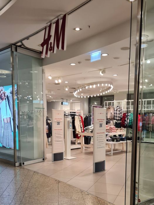 H&M Hennes & Mauritz