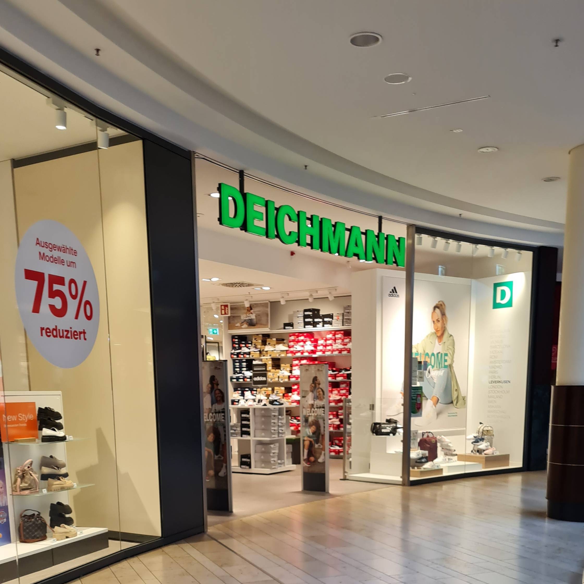 Bild 1 Deichmann-Schuhe in Leverkusen