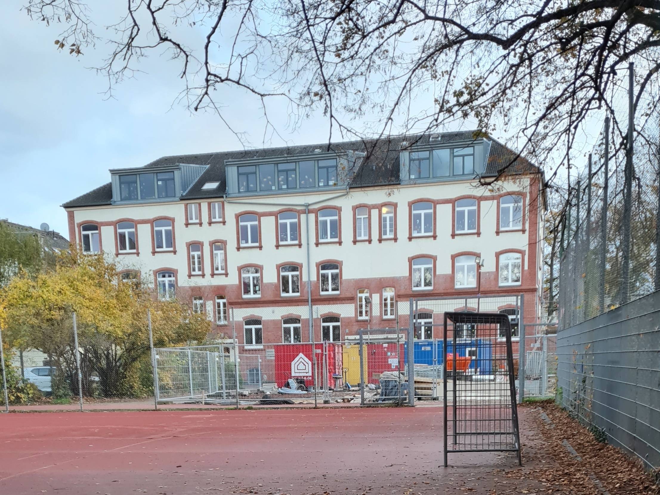 Bild 1 Städt. Grundschule Wiesdorf in Leverkusen