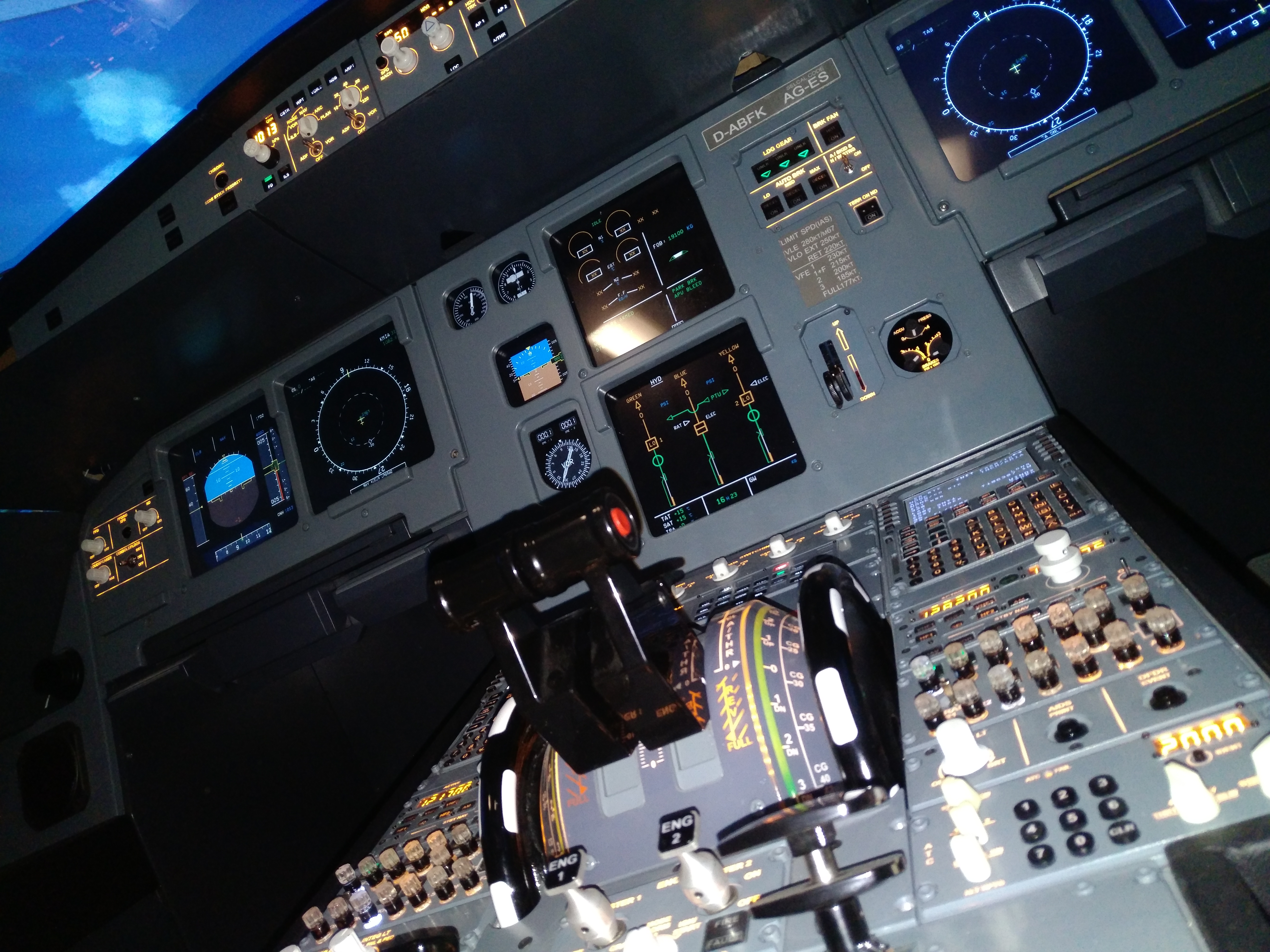 Bild 1 Airbus A320 Simulator in Elsterwerda