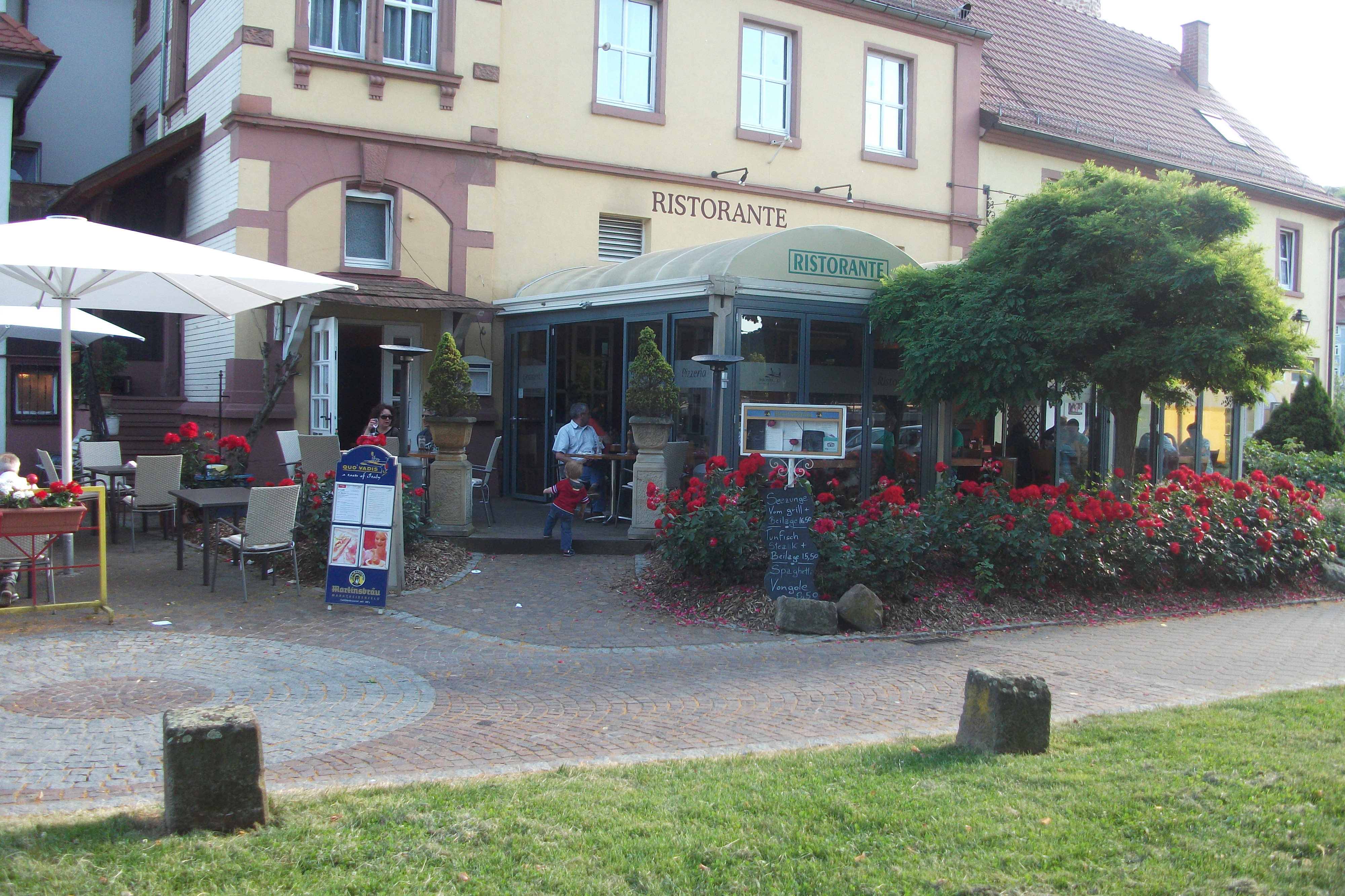 Quo Vadis - Wertheim mit Bier-und "Wintergarten"