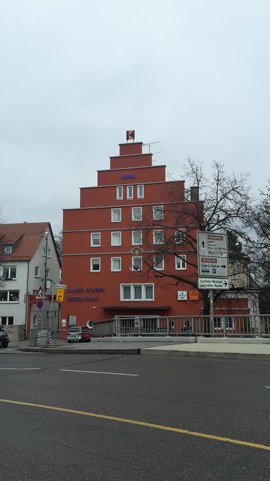 Das Hotel Ulmer Stuben an der Zinglerbrücke in unmittelbarer Nähe zur Innenstadt.