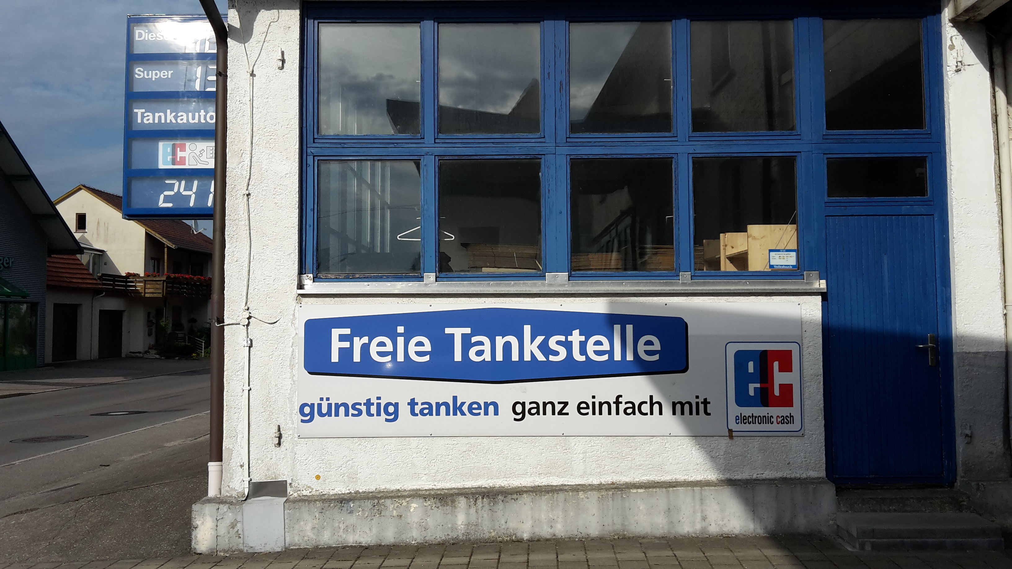 Bild 1 Freie Tankstelle Feldstetten in Laichingen
