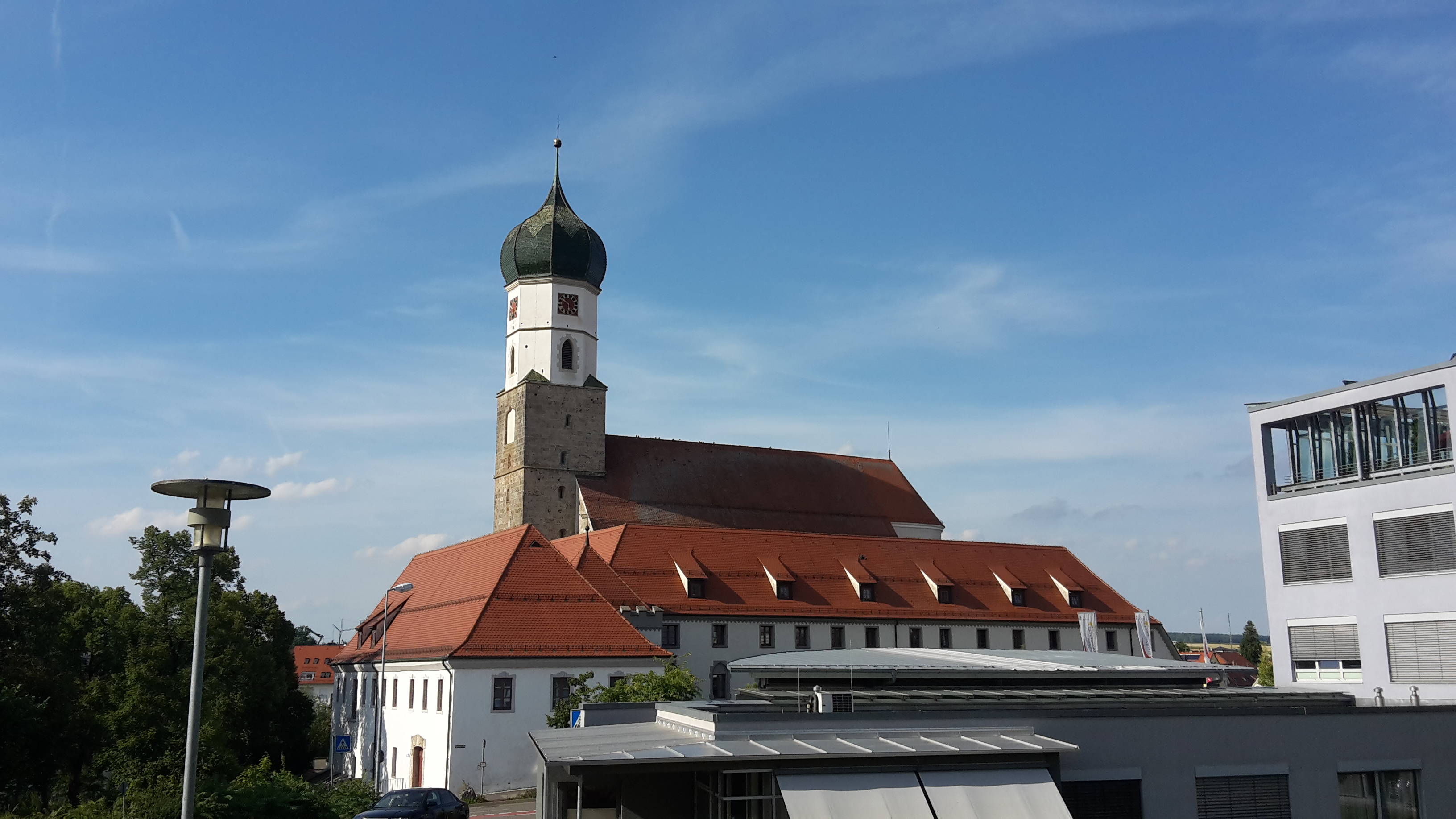 Blick auf die Liebfrauenkirche und das Franziskanerkloster.