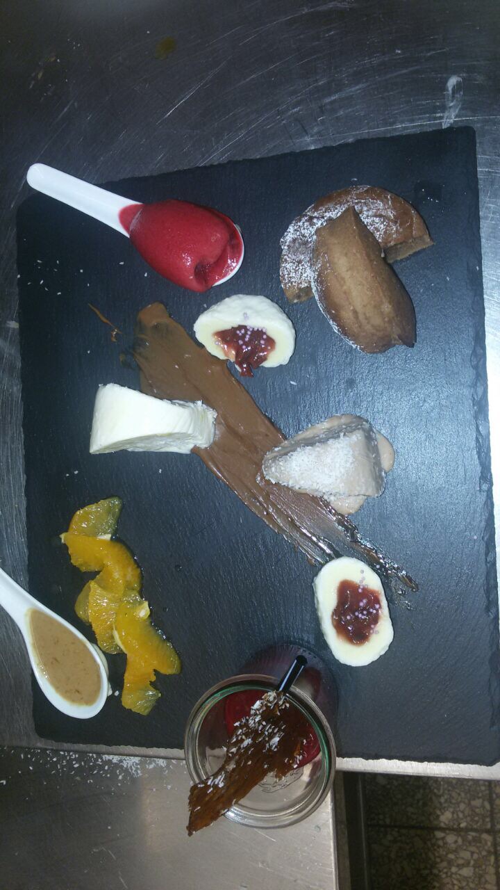 Lecker Dessertvariation in 
La Cometa Metzingen