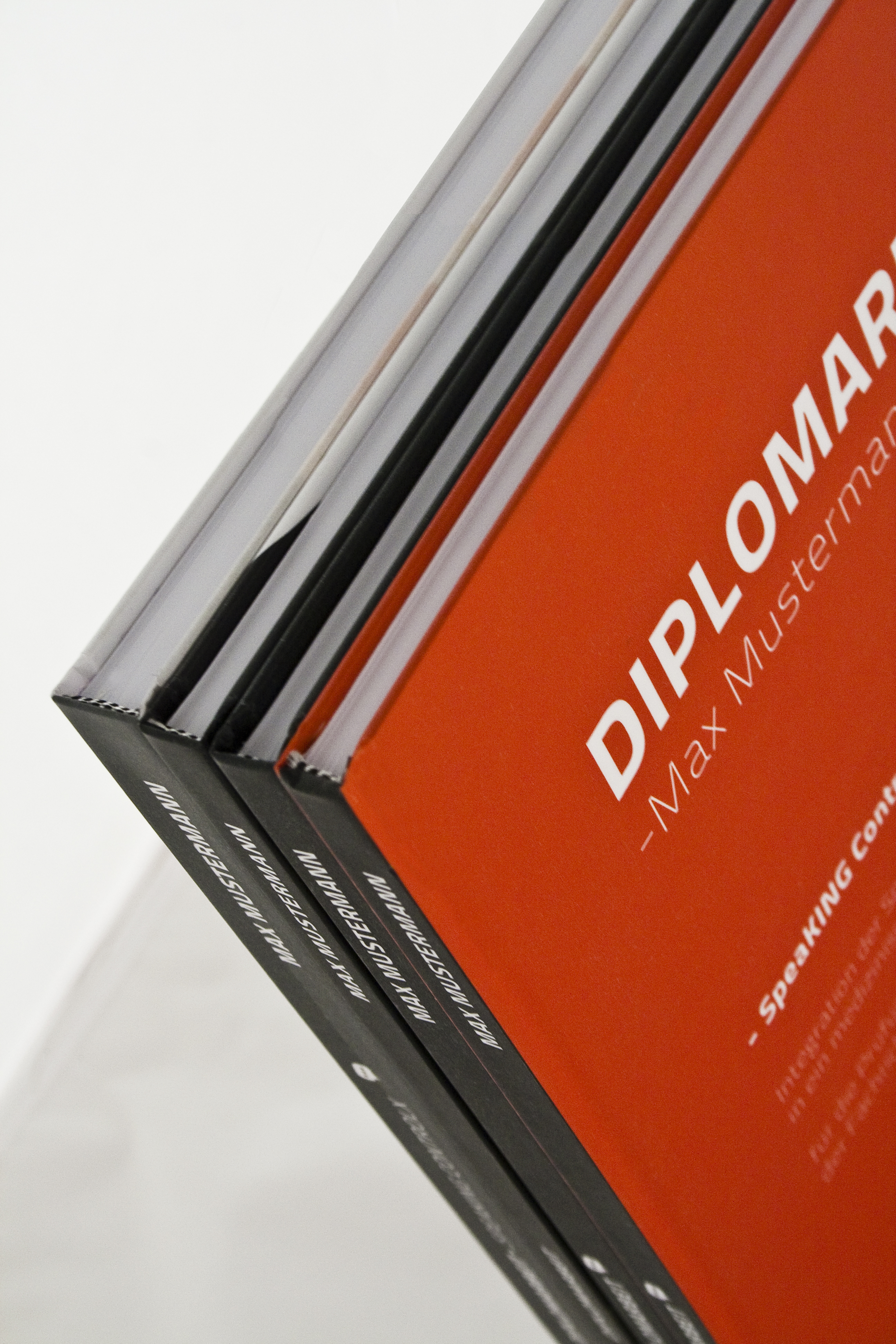 Hardcover-Bindungen bei Druck deine Diplomarbeit