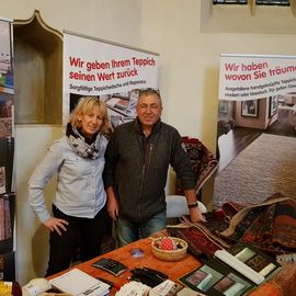 Edeltraud Peiffer und Klaus Walker
beim Markt der Meister in der Kreuzkirche in Nürtingen