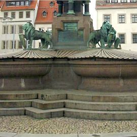 Brunnen und Denkmal "Otto der Reiche" in Freiberg in Sachsen