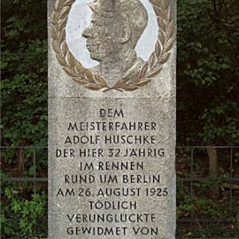 Adolf-Huschke-Denkmal in Oranienburg