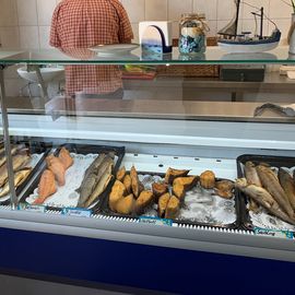 Atze‘s Angelladen, Fisch - Imbiss und - Räucherei in Wandlitz
