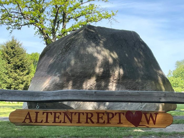 Großer Stein (Klosterberg Altentreptow)