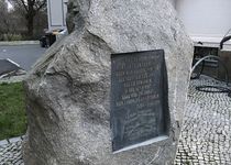 Bild zu Gedenkstein für Vertriebe - Vertriebenendenkmal