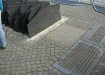 Bild zu Denkmal zur Erinnerung an 96 von den Nationalsozialisten ermordete Reichstagsabgeordnete