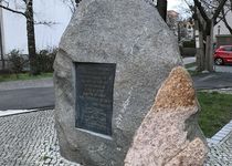 Bild zu Gedenkstein für Vertriebe - Vertriebenendenkmal