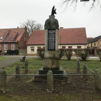 Bild zu Gefallenendenkmal Großmutz