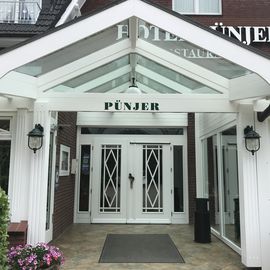 Hotel Pünjer GmbH Restaurant in Witzhave