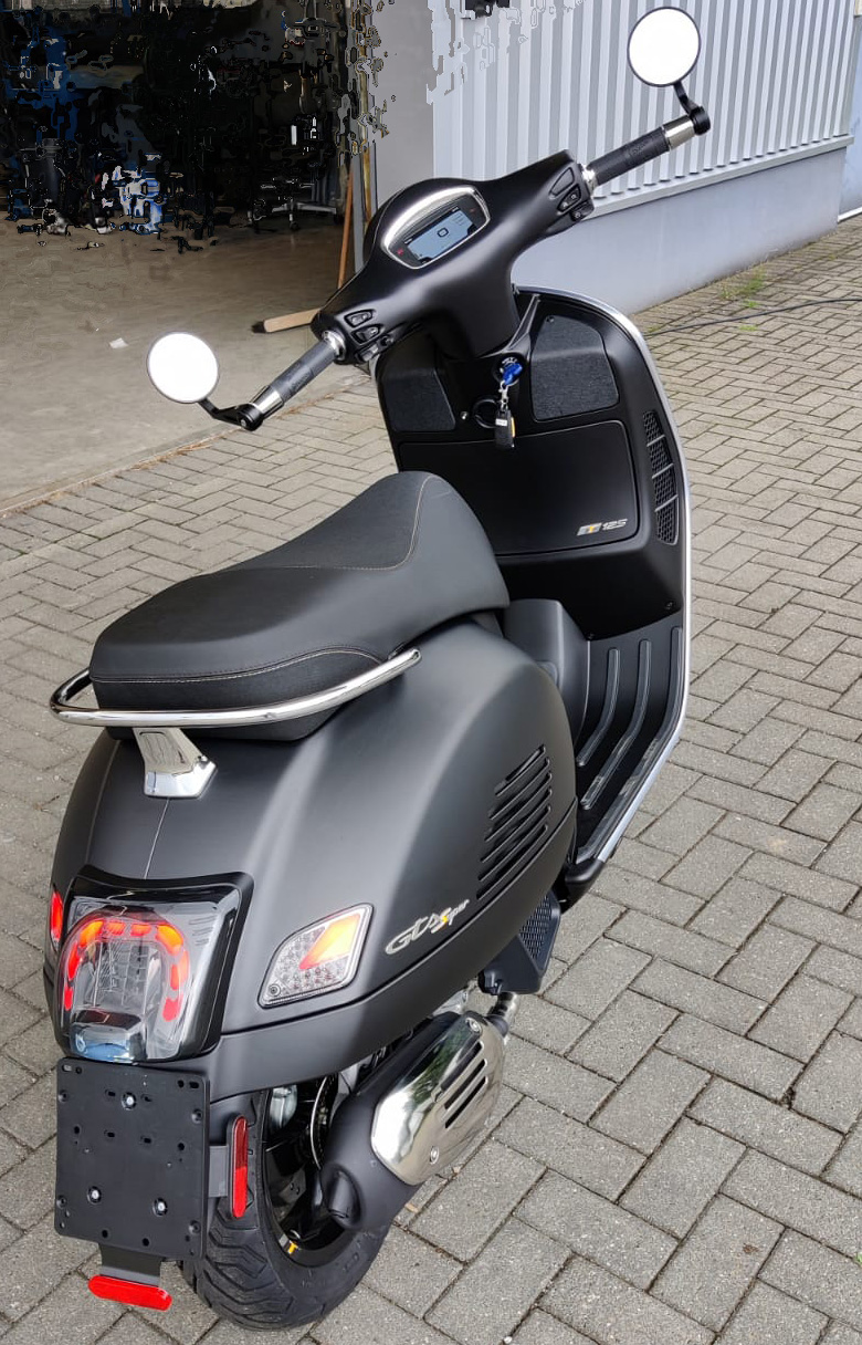 Bild 1 Scooterland FR GmbH in Leverkusen