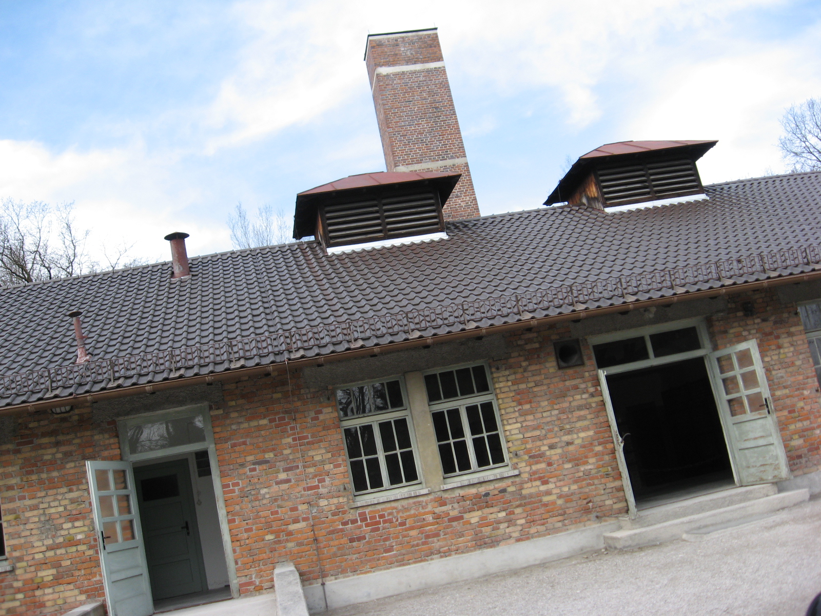Bild 102 KZ-Gedenkstätte mit Museum in Dachau
