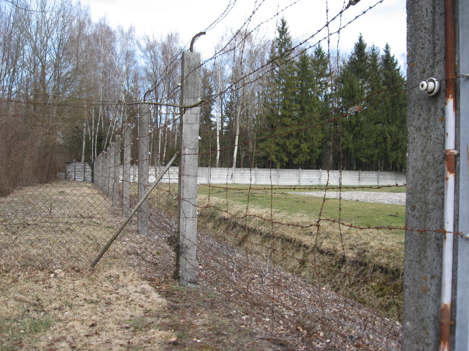 Bild 101 KZ-Gedenkstätte mit Museum in Dachau