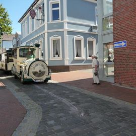 Büsum Krabbenexpress in der Hafenstrasse