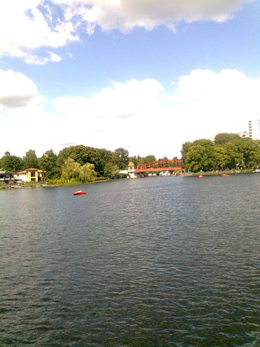 Blick von Moby auf die Sechserbrücke am Tegeler Hafen 