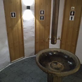 zentraler Toilettenraum