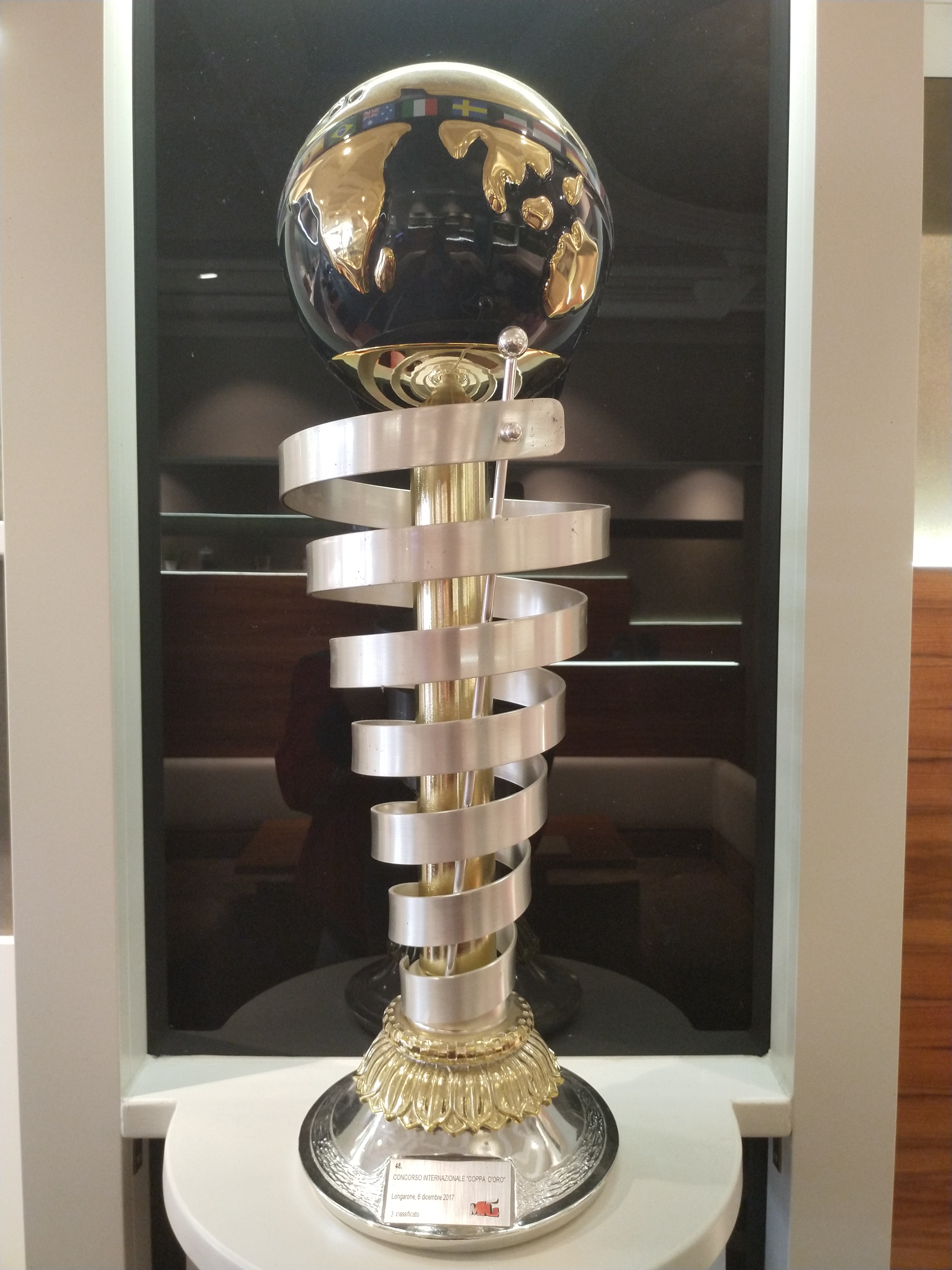 Pokal vom 3. Platz der Eismacher-Weltmeisterschaft 2017