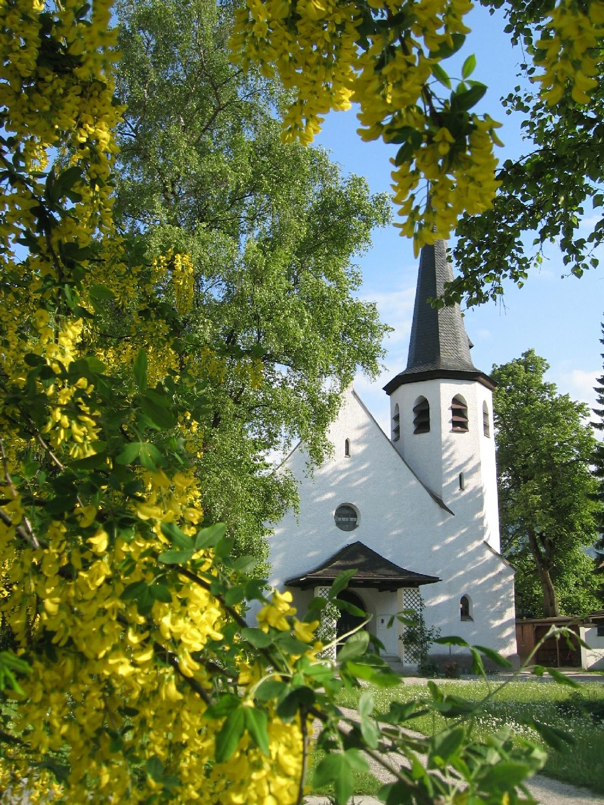 Johanneskirche Garmisch-Partenkirchen, Hindenburgstr. 41