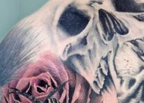 Bild zu BloodyMary Tattoo & Piercing Studio