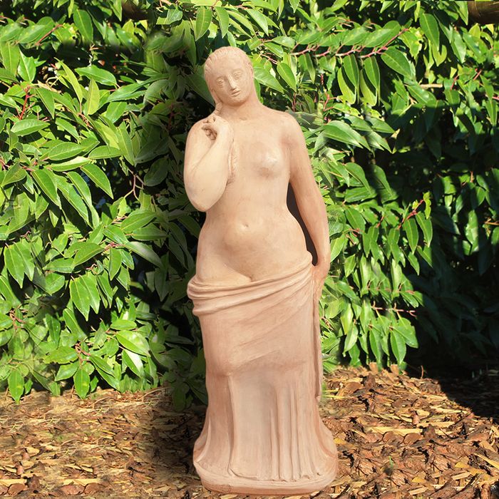 Diese Frauen Akt Figur wurde nach dem Urbild des weltbekannten Künstlers Guigi Galligiani kreiert und stellt ein besonderes Objekt dar.