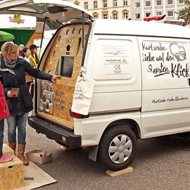 Der FunkyBus auf einem Straßenfest 