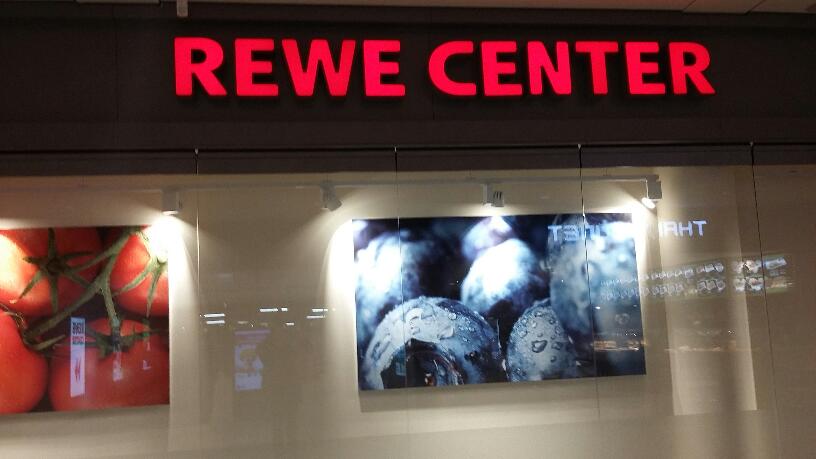 Bild 1 REWE Center in Neumarkt