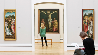 Ausstellungsraum mit Werken der Sammlung, hier Grünewald und süddeutsche Meister um 1500.