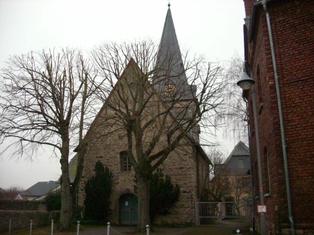 Evangelische Kirche
erbaut um 1300
Hünfelden-Mensfelden