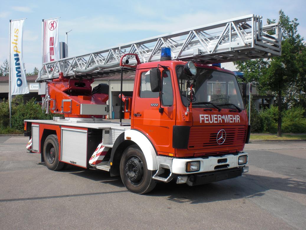 Feuerwehrfahrzeug Mecedes
Standort: Autoungar.de