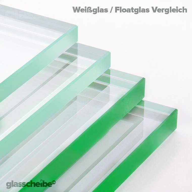 Supertransparentes Glas gegenüber normalen Floatglas.