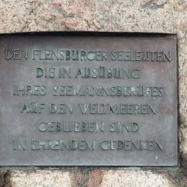 Denkmal für die auf See gebliebenen Seeleute in Flensburg