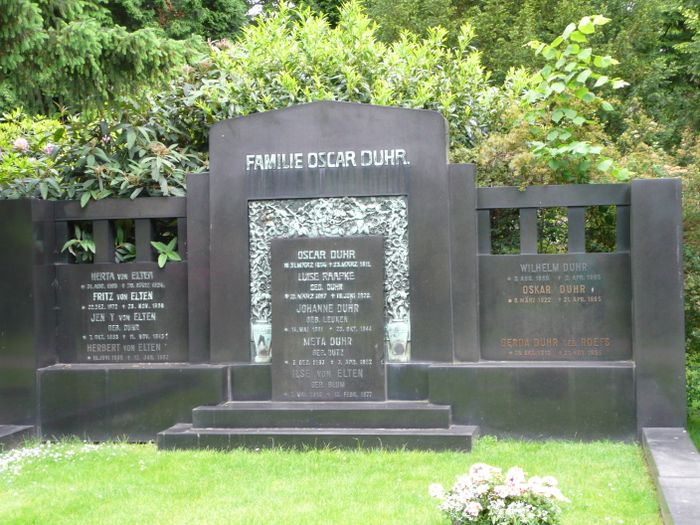 alter Grabstein auf dem neuen Teil des Hauptfriedhofes