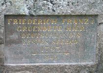 Bild zu Gedenkstein für Friedrich Franz I