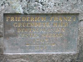 Bild zu Gedenkstein für Friedrich Franz I