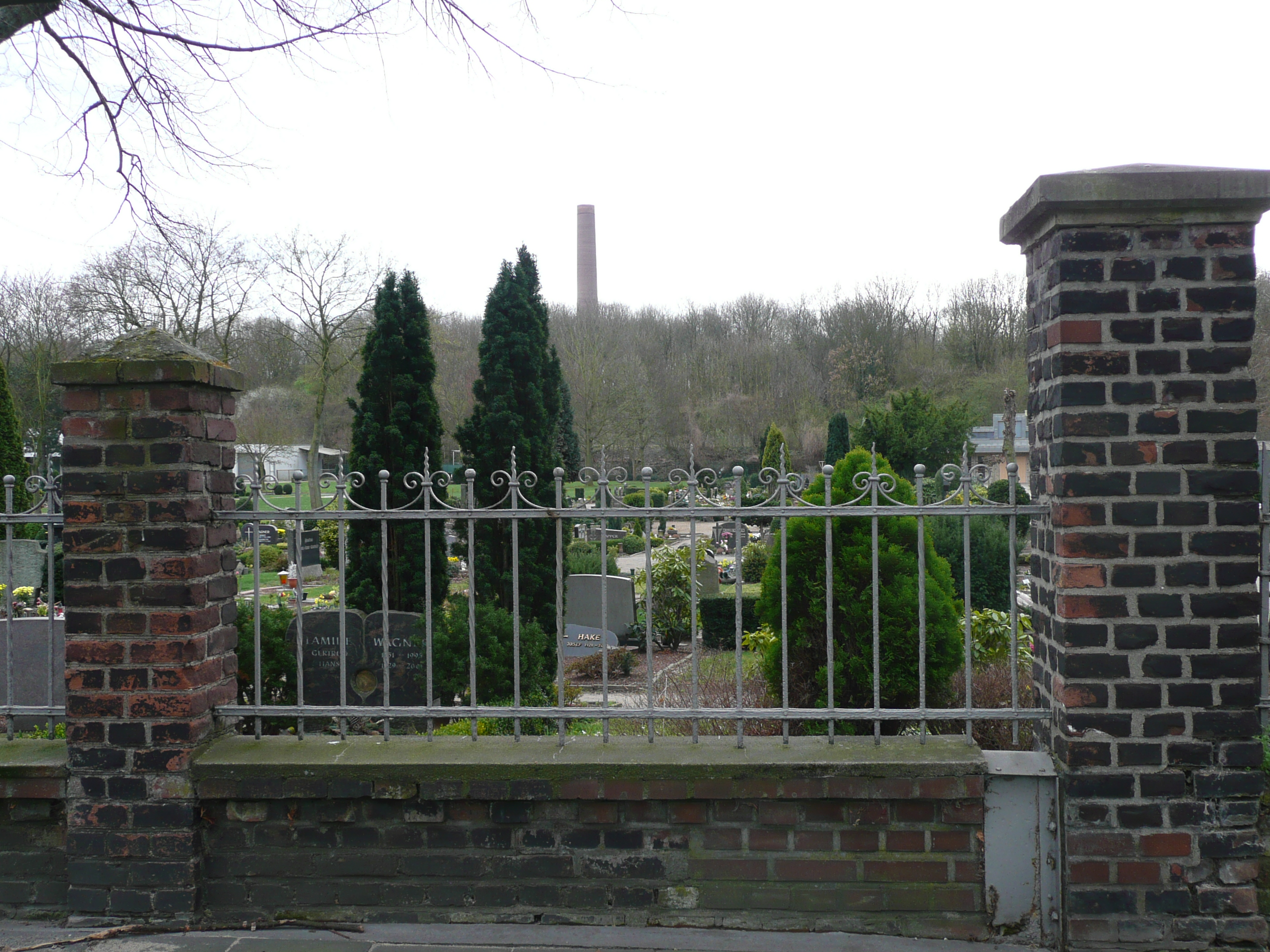 Bild 1 Evangelischer Friedhof Ruhrort-Beeck - Laar in Duisburg