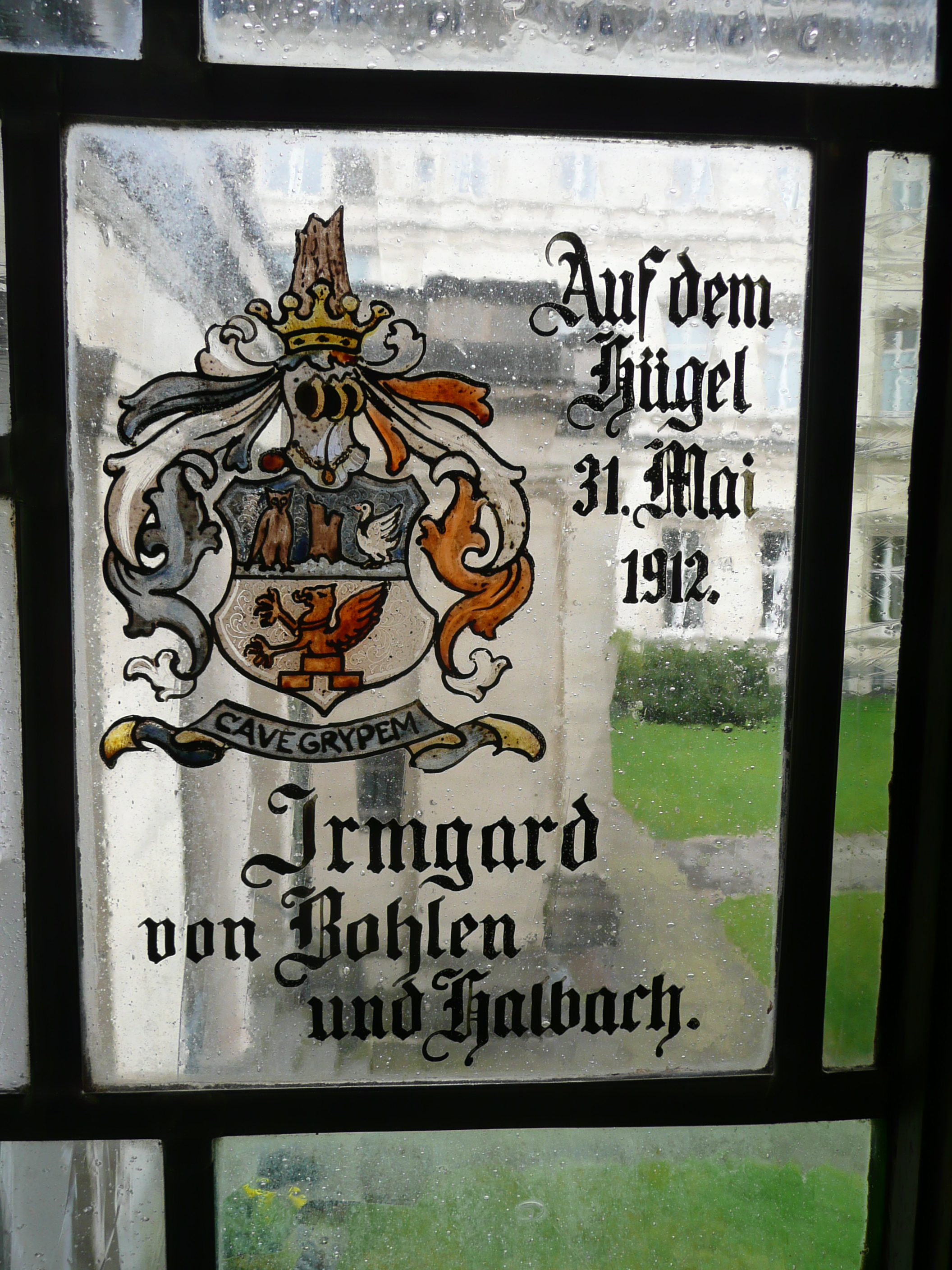 Familienwappen im Fensterglas...im kleinen Haus ......M&auml;rz 2015