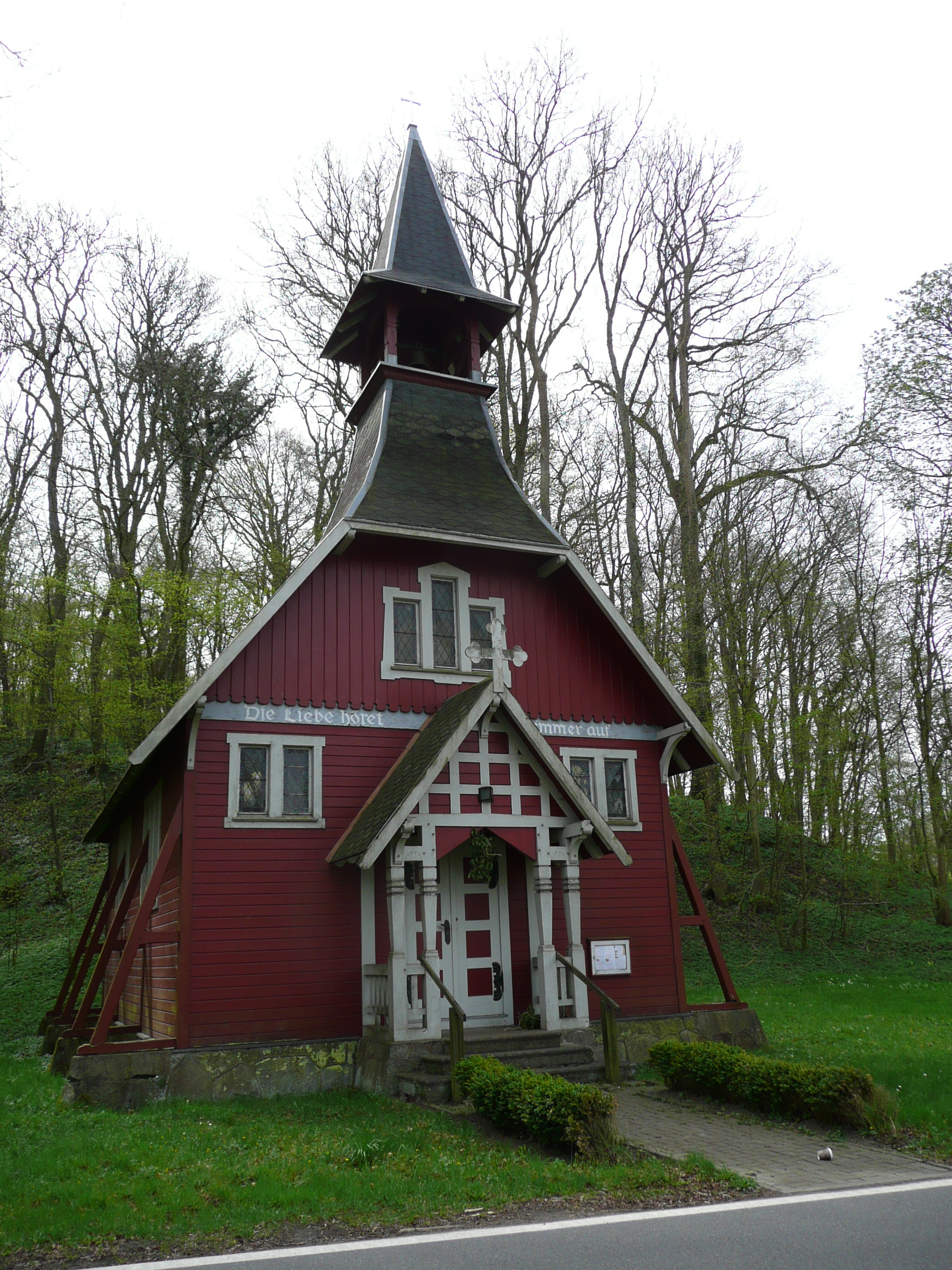 Bild 1 evangelische Kirche Schwedische Holz-Kirche in Ralswiek