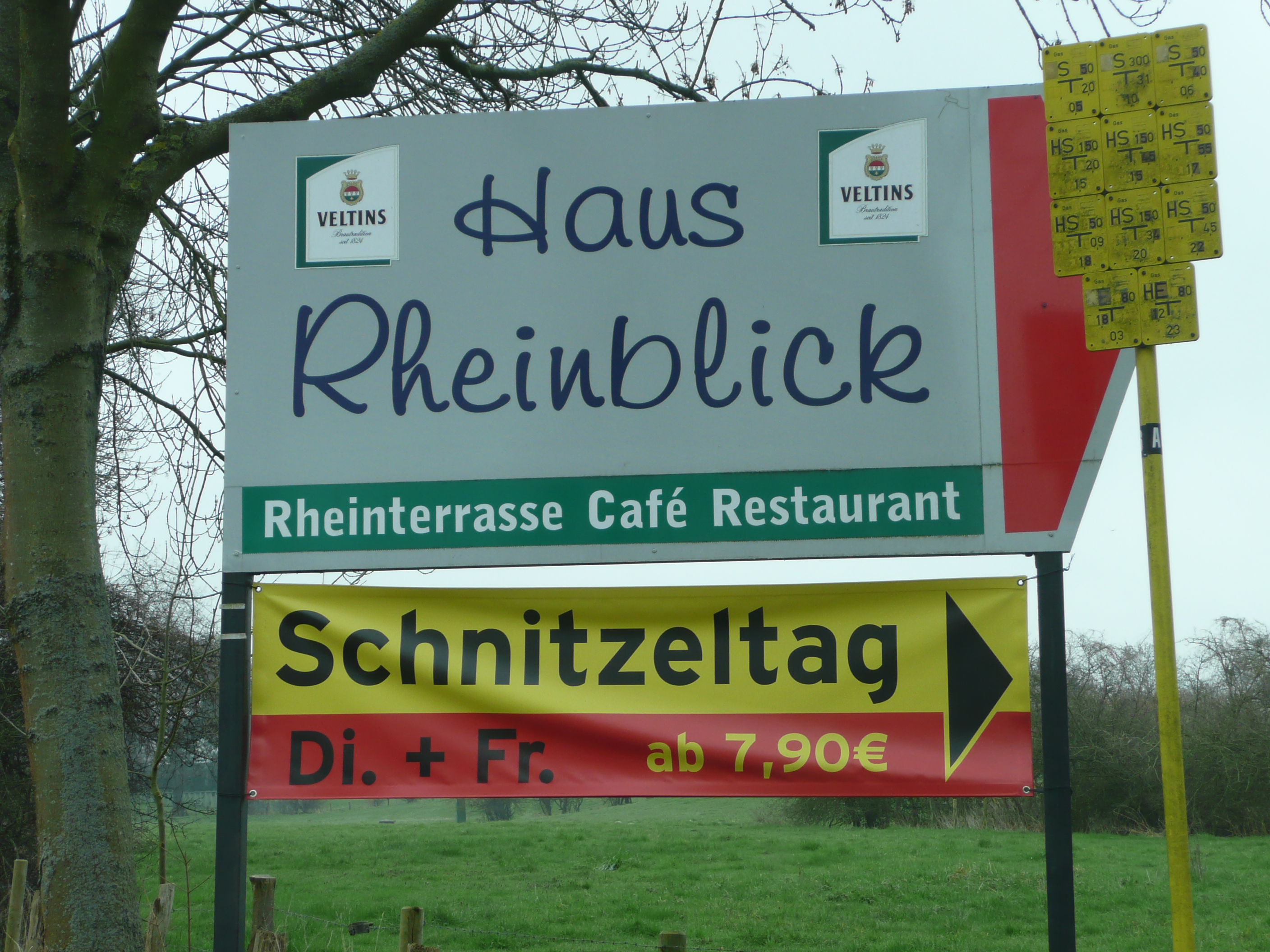 Schild an der Straße