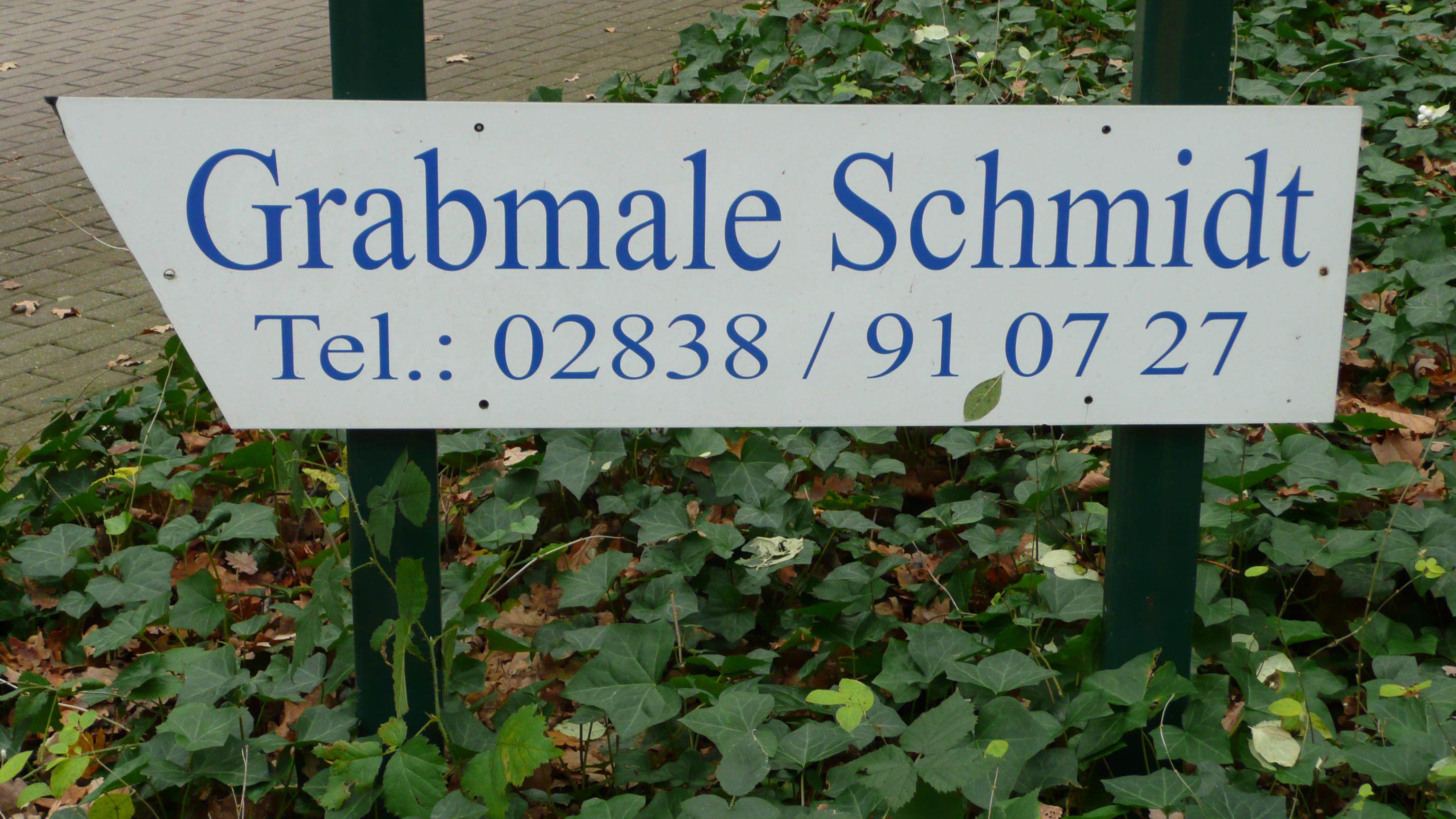 Bild 15 Schmidt Grabmale in Sonsbeck